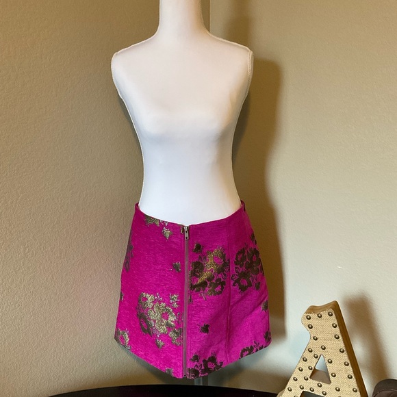 Free People Metallic Floral Brocade Mini Skirt | Pink & Gold Zip Front Size 6 - Picture 2 of 5